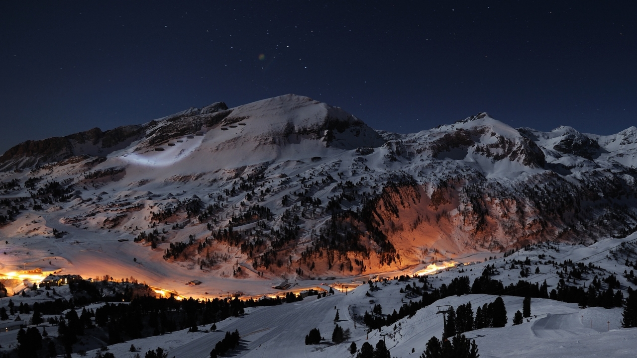 Interesting Winter Mountain View for 1280 x 720 HDTV 720p resolution