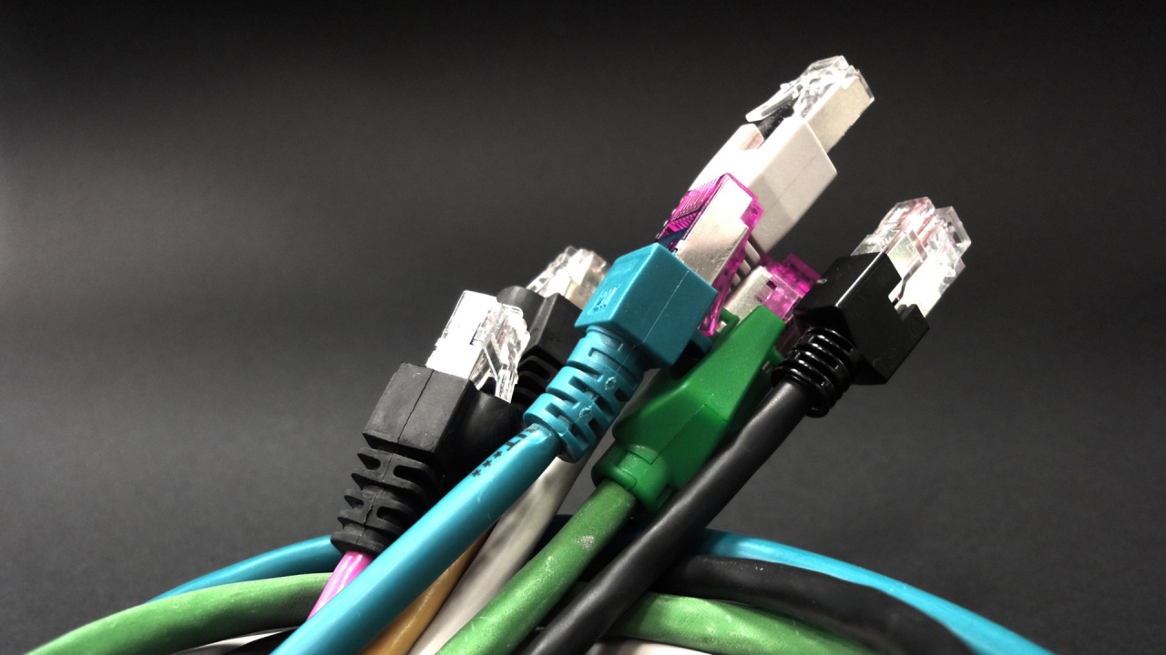 Internet Cables for 1280 x 720 HDTV 720p resolution