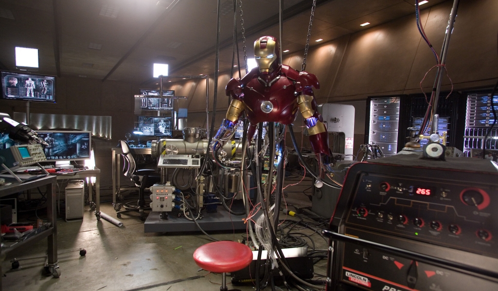 Iron Man Laboratory for 1024 x 600 widescreen resolution
