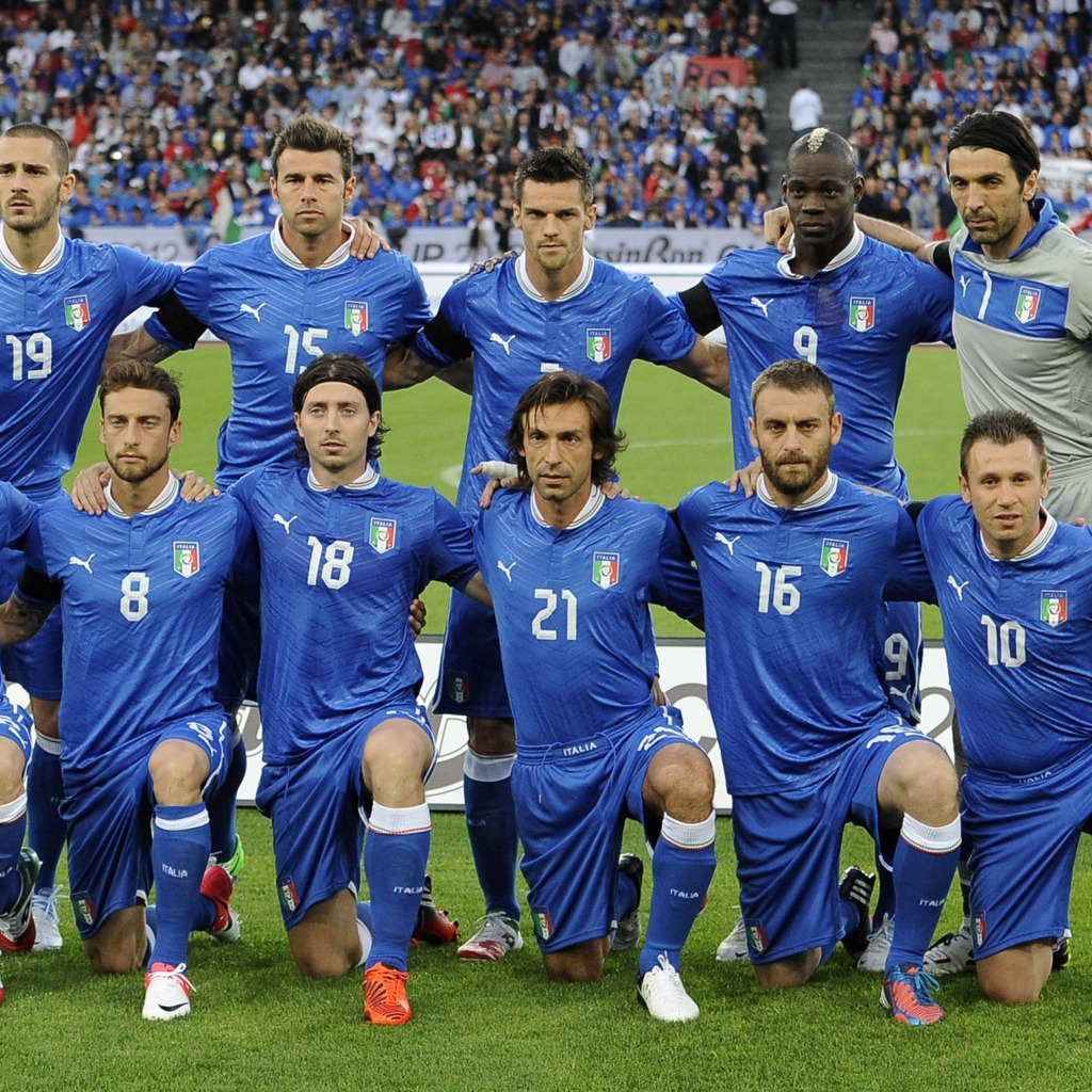 Italia National Team for 1024 x 1024 iPad resolution