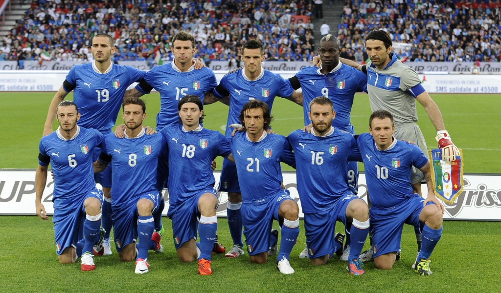 Italia National Team for 1024 x 600 widescreen resolution