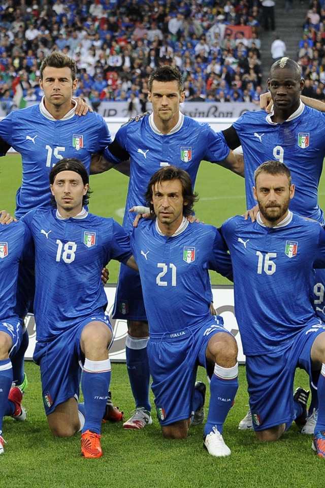Italia National Team for 640 x 960 iPhone 4 resolution