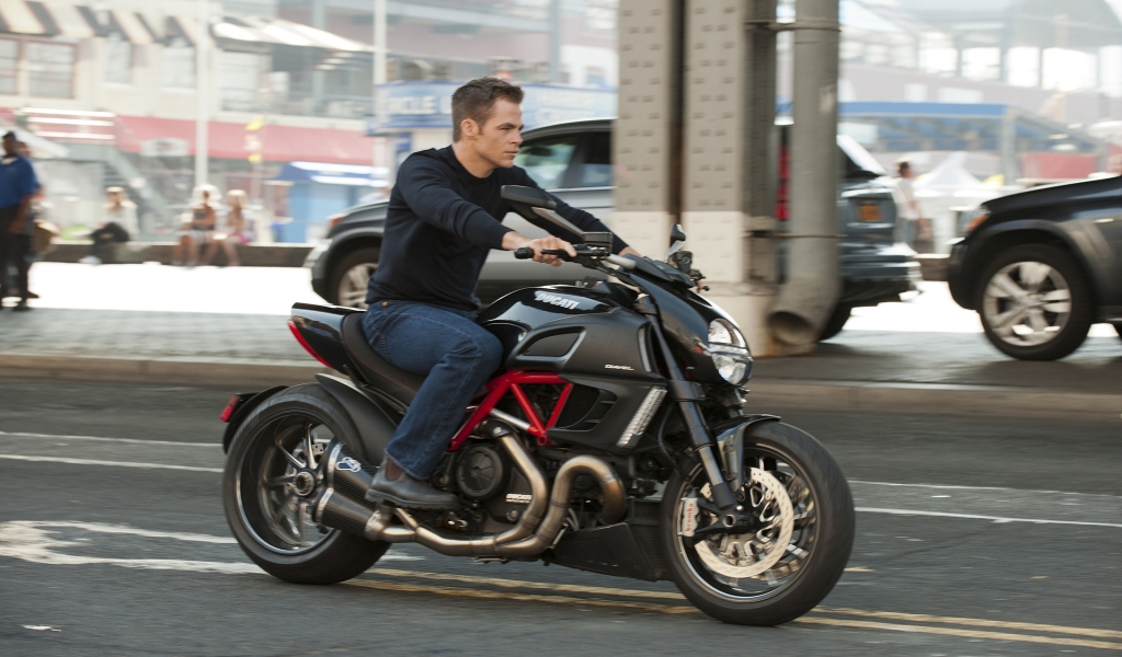 Jack Ryan 2013 for 1024 x 600 widescreen resolution