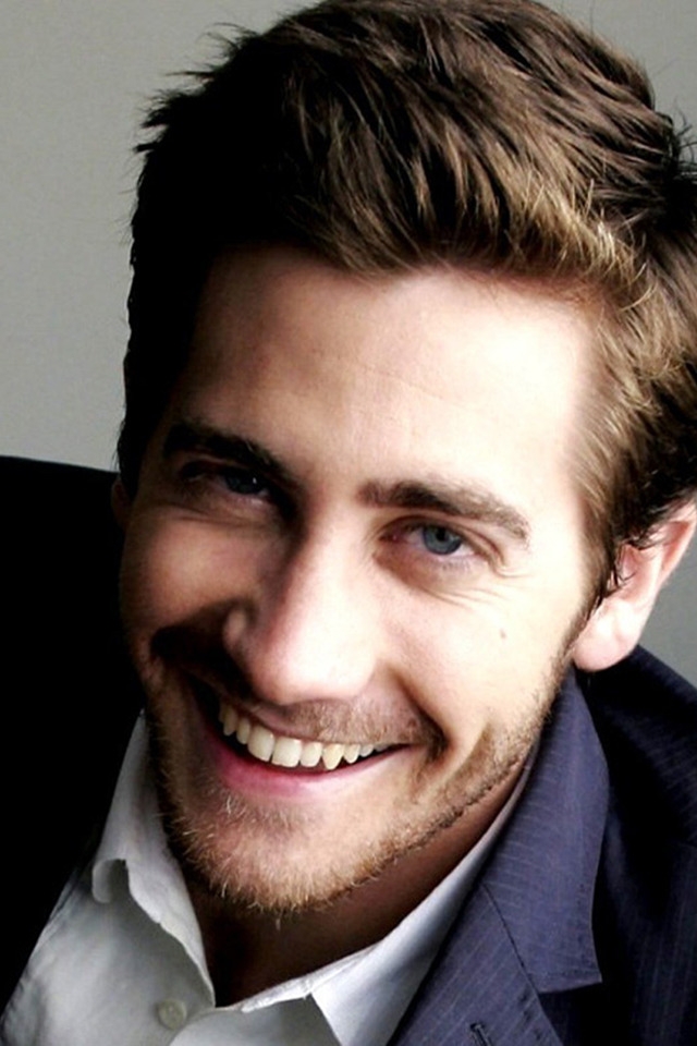 Jake Gyllenhaal Smile for 640 x 960 iPhone 4 resolution