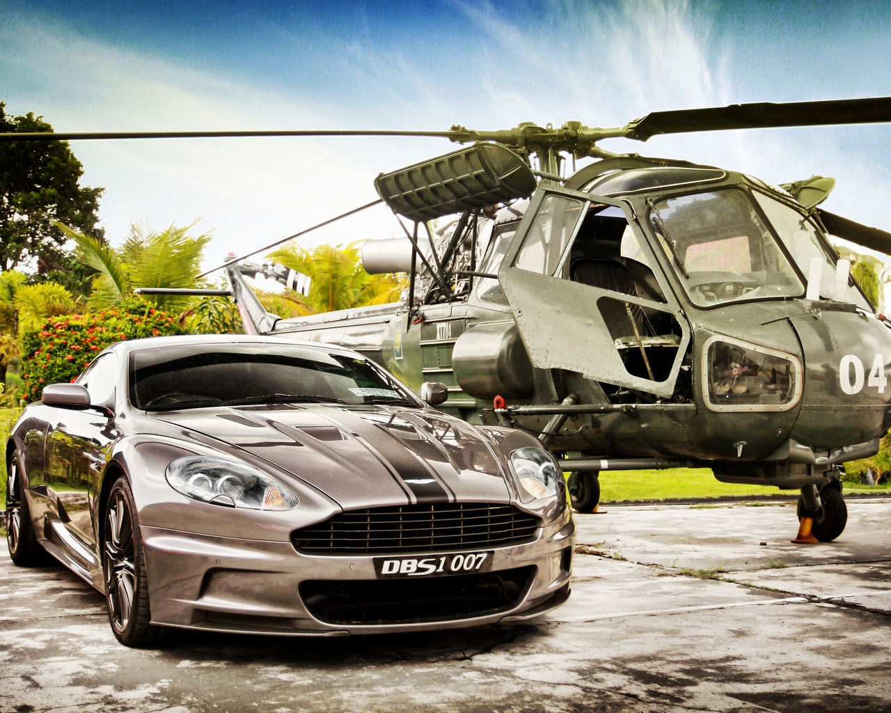 James Bond Aston Martin DBS V12 for 1280 x 1024 resolution