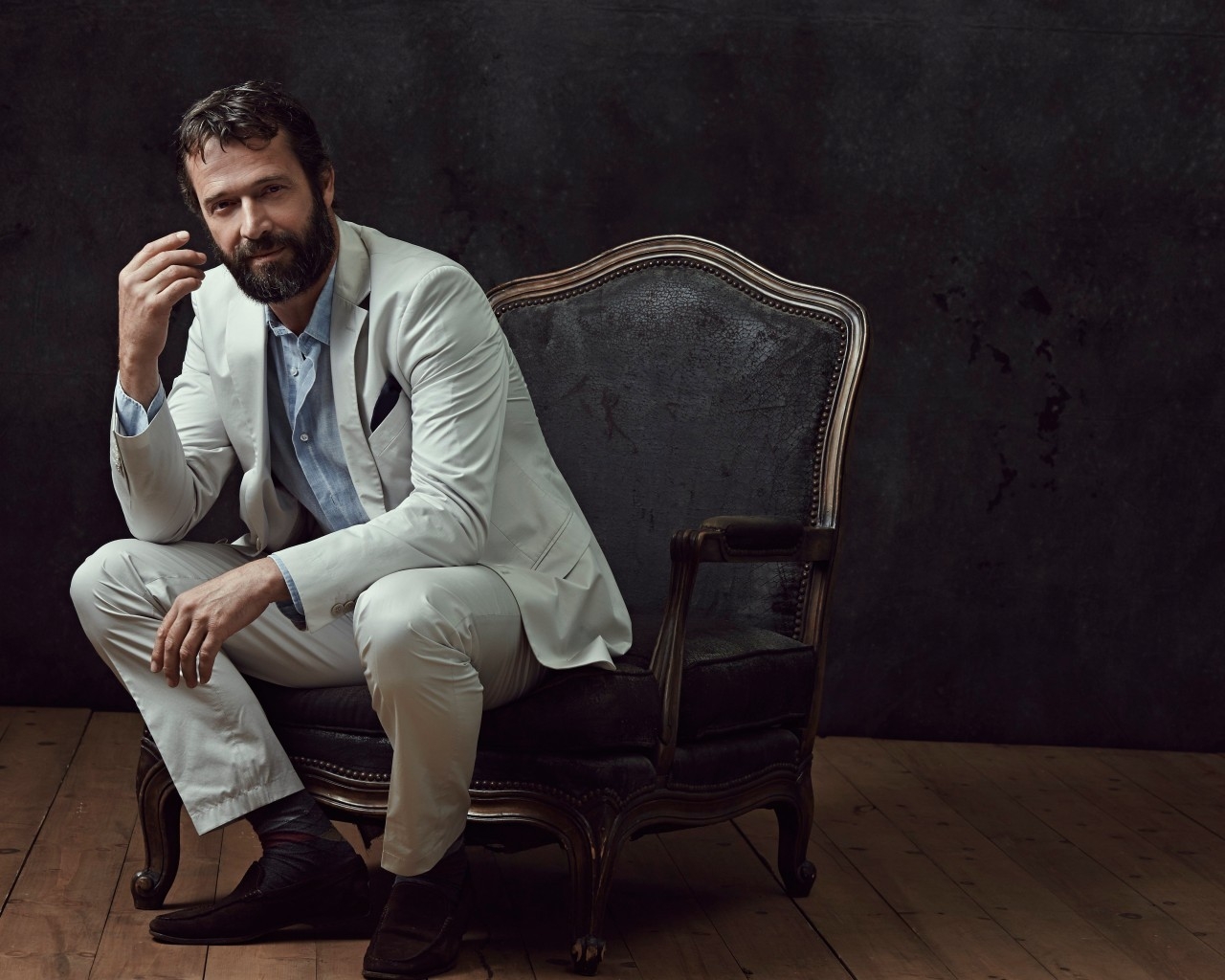 James Purefoy Cool for 1280 x 1024 resolution