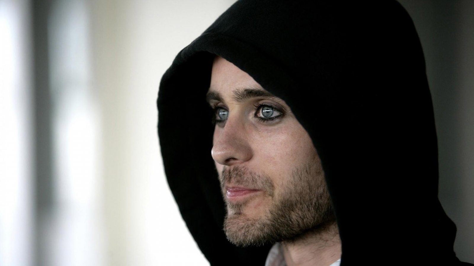 Jared Leto Hoodie for 1600 x 900 HDTV resolution