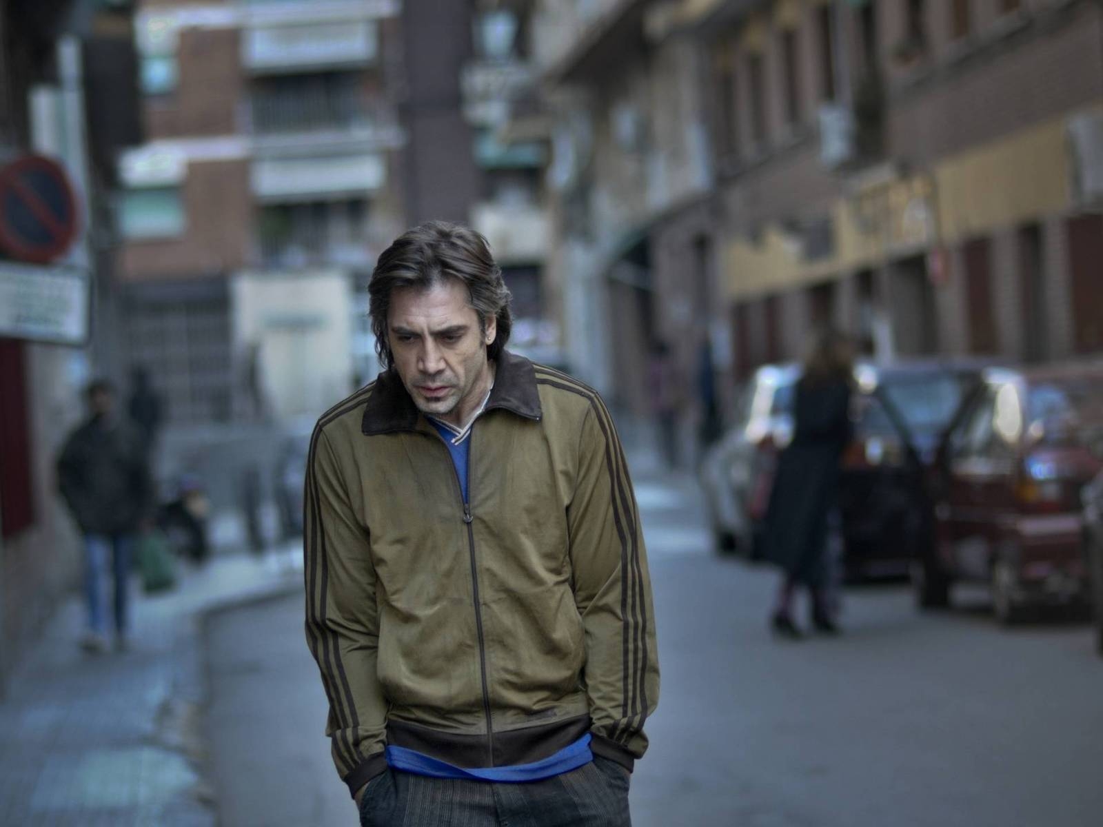 Javier Bardem Lonely for 1600 x 1200 resolution
