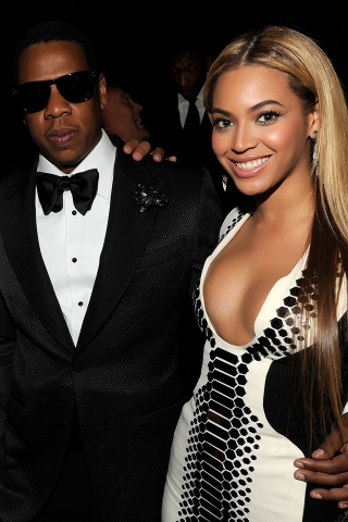 Jay Z and Beyonce for 320 x 480 iPhone resolution