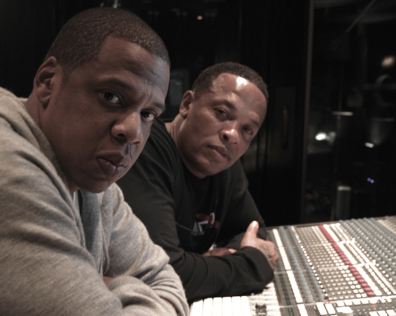 Jaz-Z and Dr Dre in Studio for 1280 x 1024 resolution