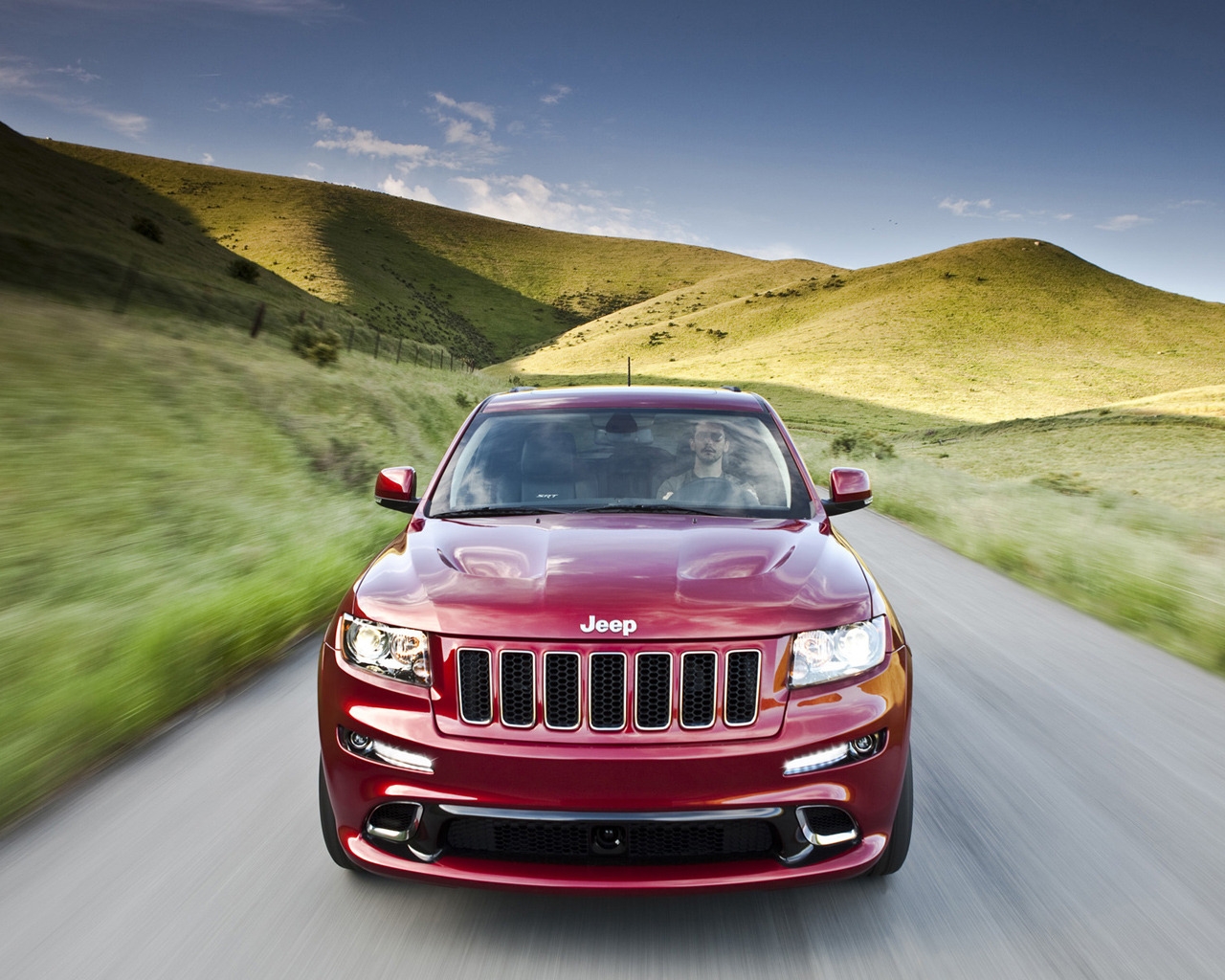Jeep Grand Cherokee SRT8 2012 for 1280 x 1024 resolution
