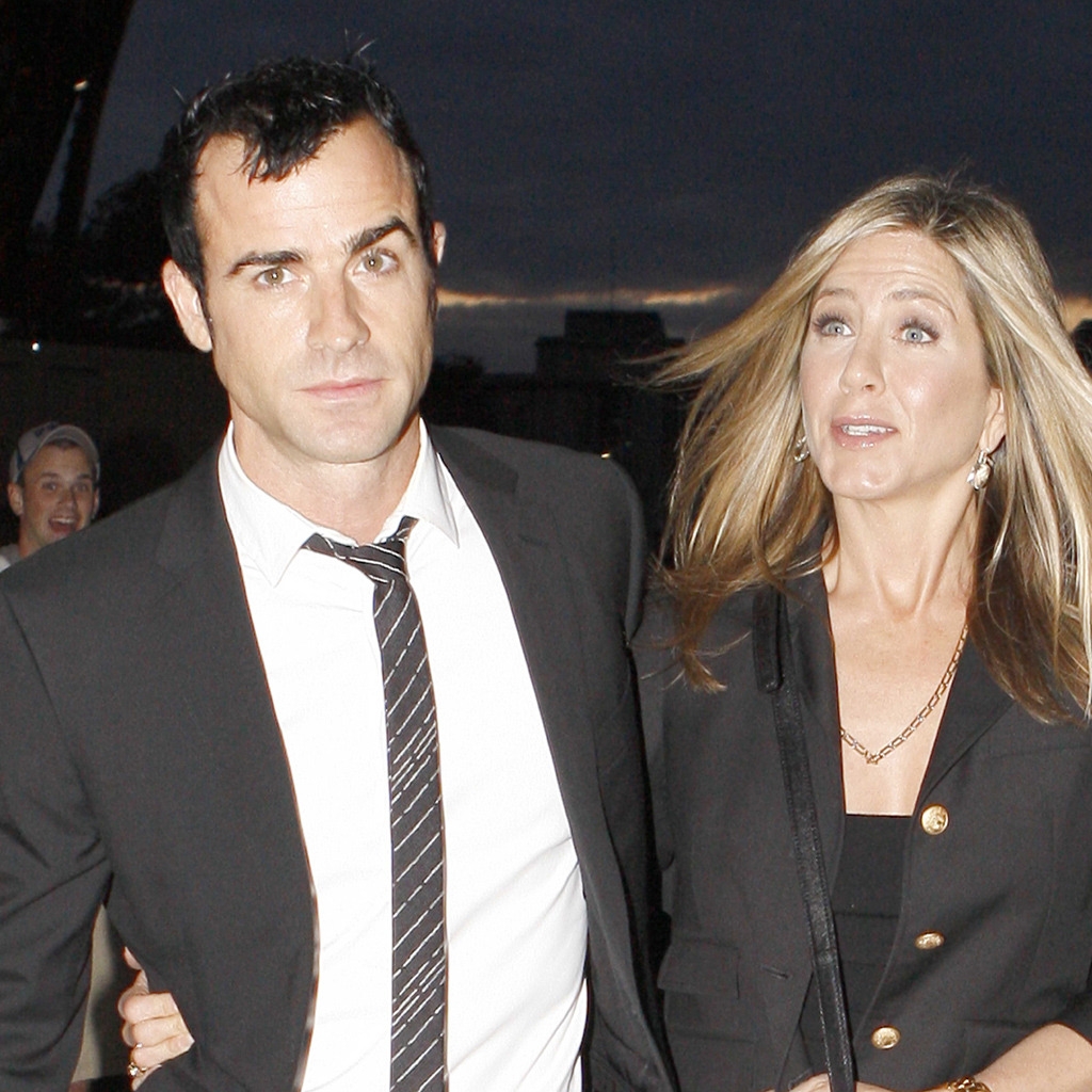 Jennifer Aniston and Justin Theroux for 1024 x 1024 iPad resolution