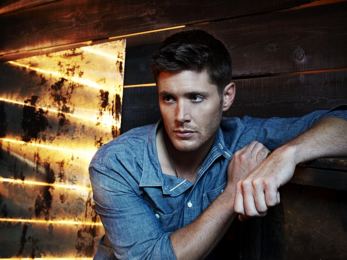 Jensen Ackles Cool for 1152 x 864 resolution