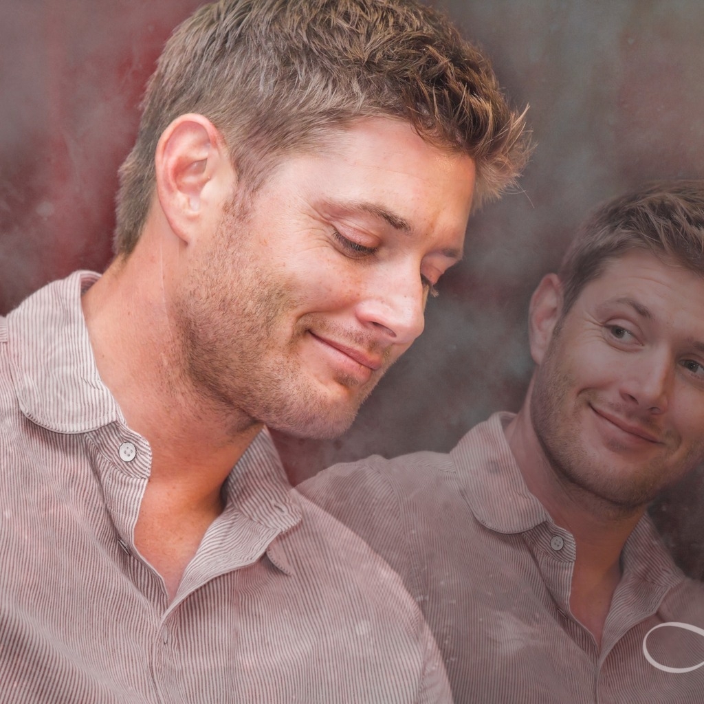 Jensen Ackles Cute Smile for 1024 x 1024 iPad resolution