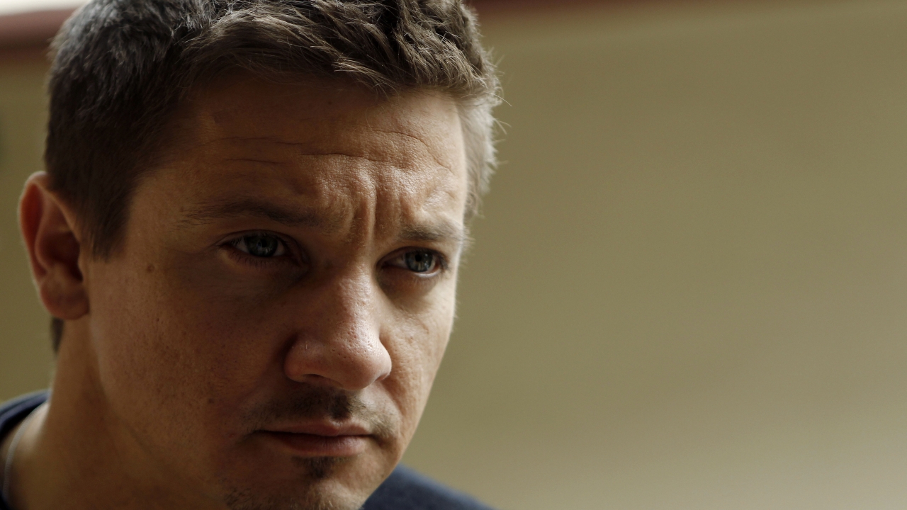 Jeremy Renner Close Up for 1280 x 720 HDTV 720p resolution