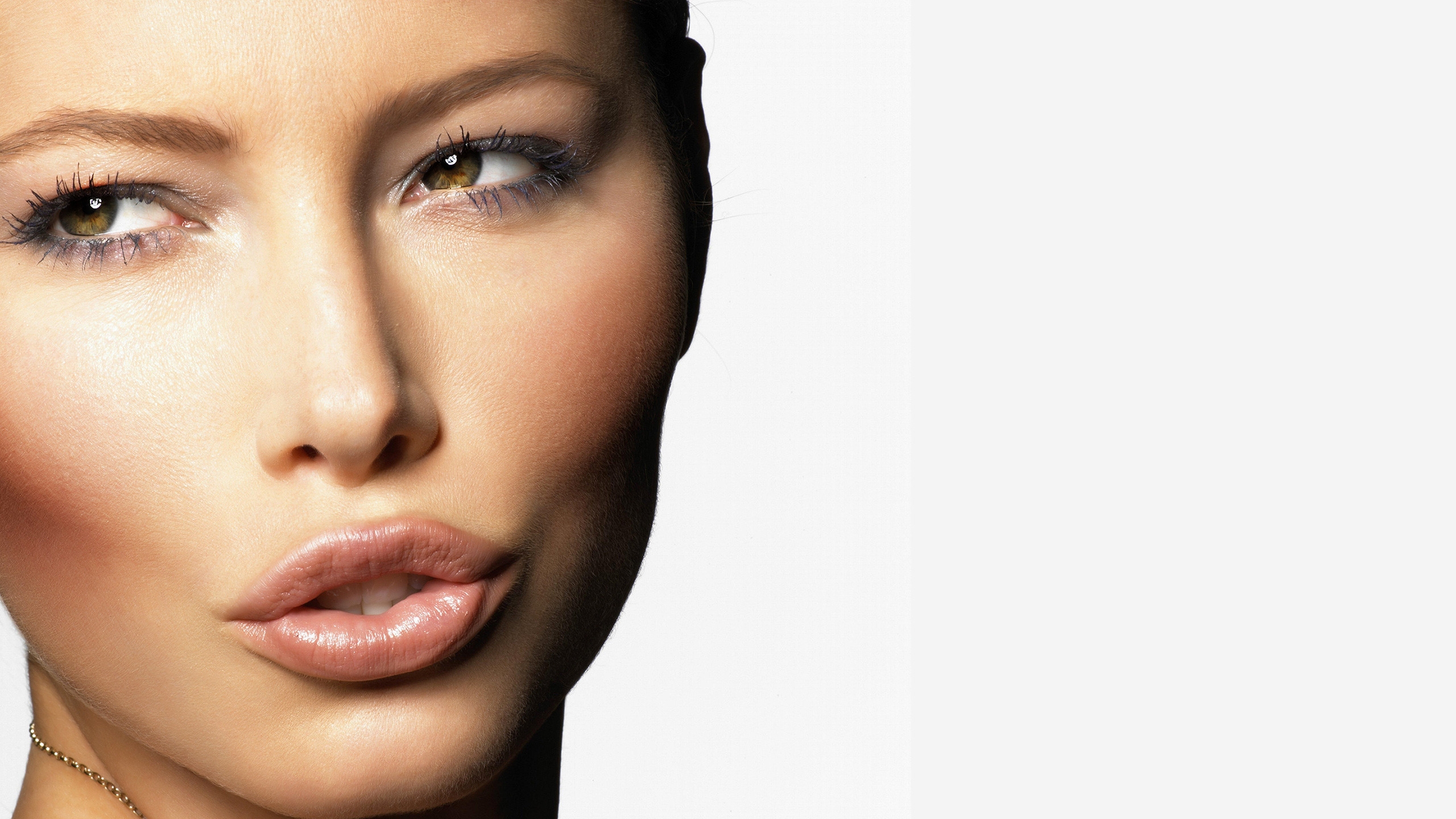 Jessica Biel Perfect Face for 2560x1440 HDTV resolution