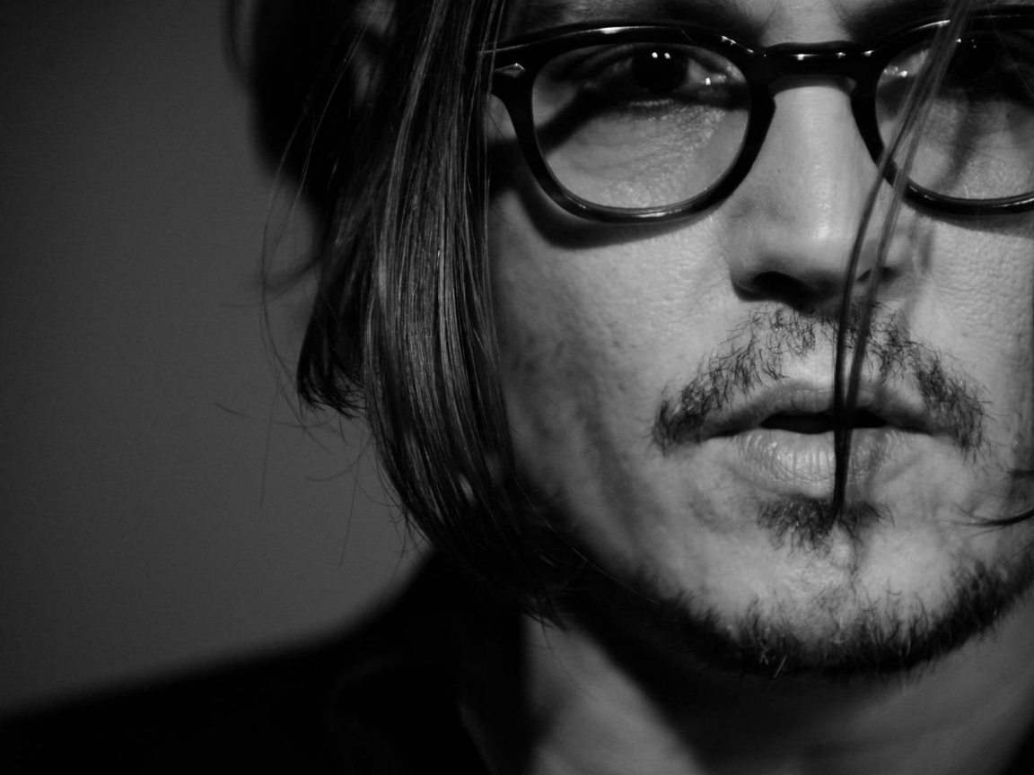 Johnny Depp Monochrome for 1152 x 864 resolution