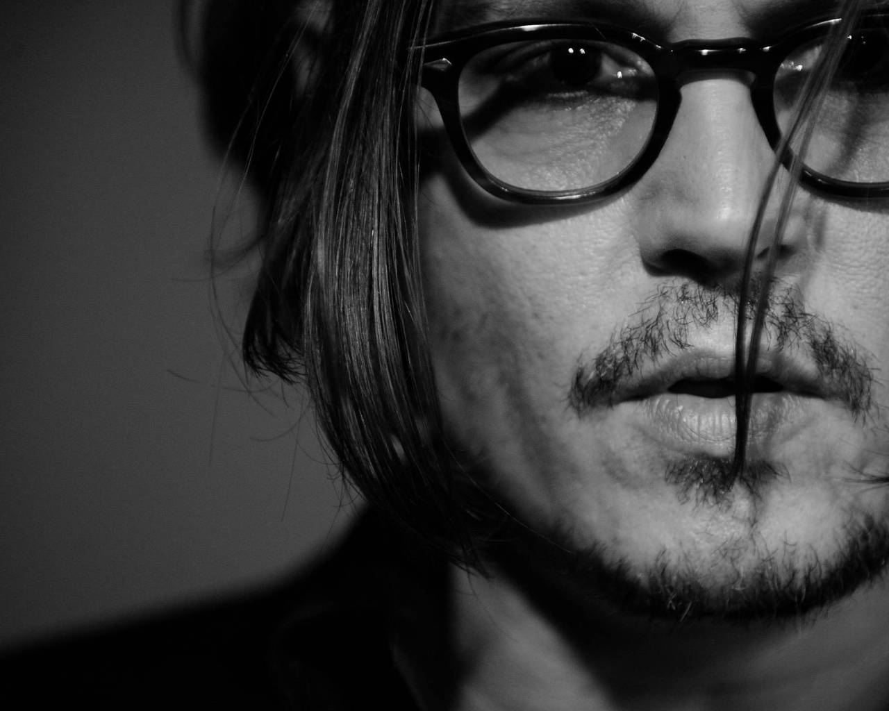 Johnny Depp Monochrome for 1280 x 1024 resolution