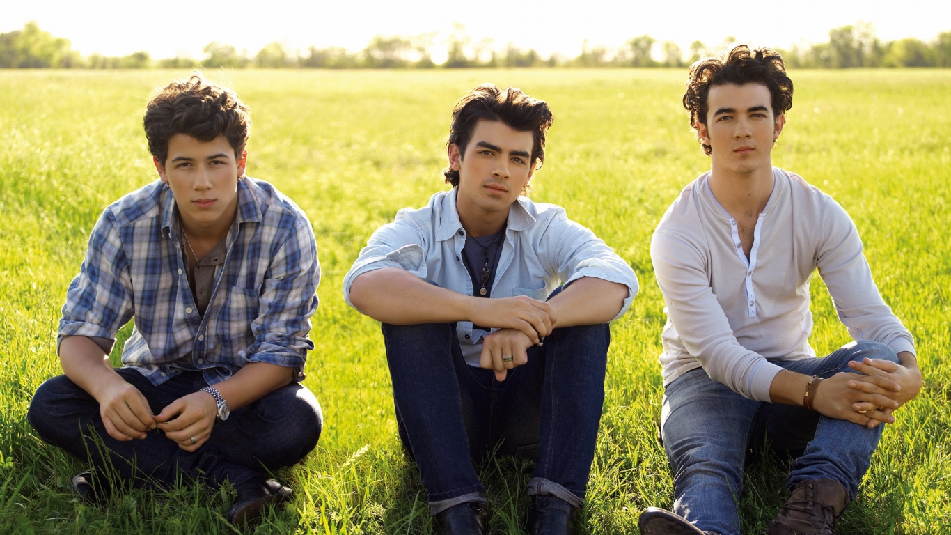 Jonas Brothers Band for 1366 x 768 HDTV resolution