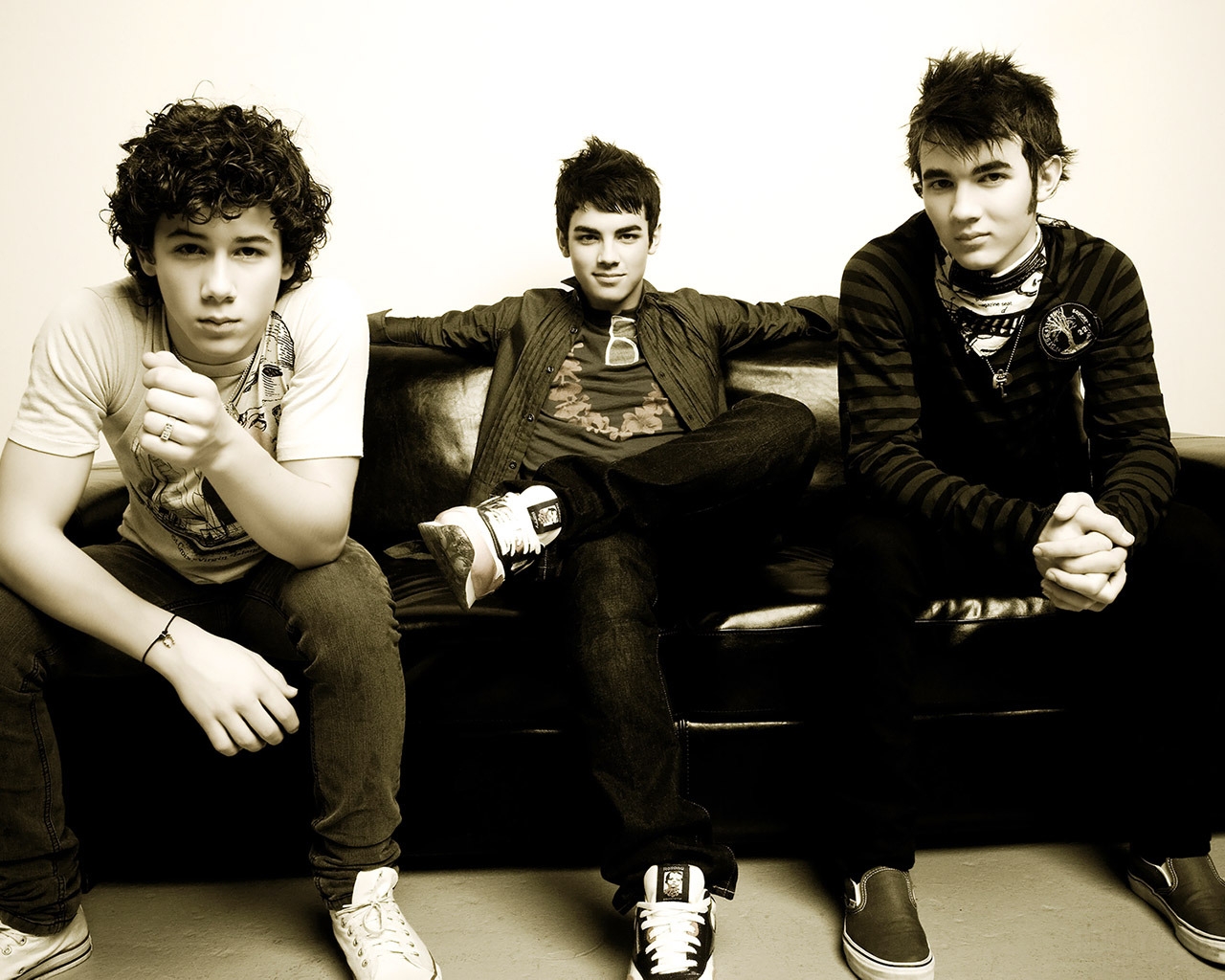 Jonas Brothers Recording Artists for 1280 x 1024 resolution