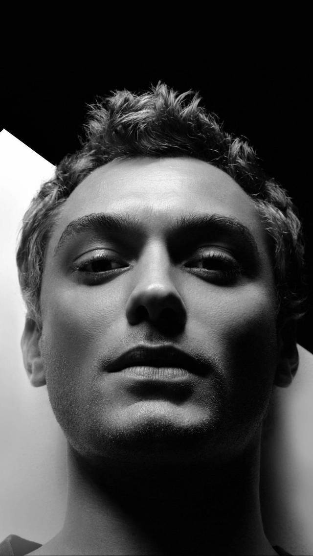 Jude Law Monochrome for 640 x 1136 iPhone 5 resolution
