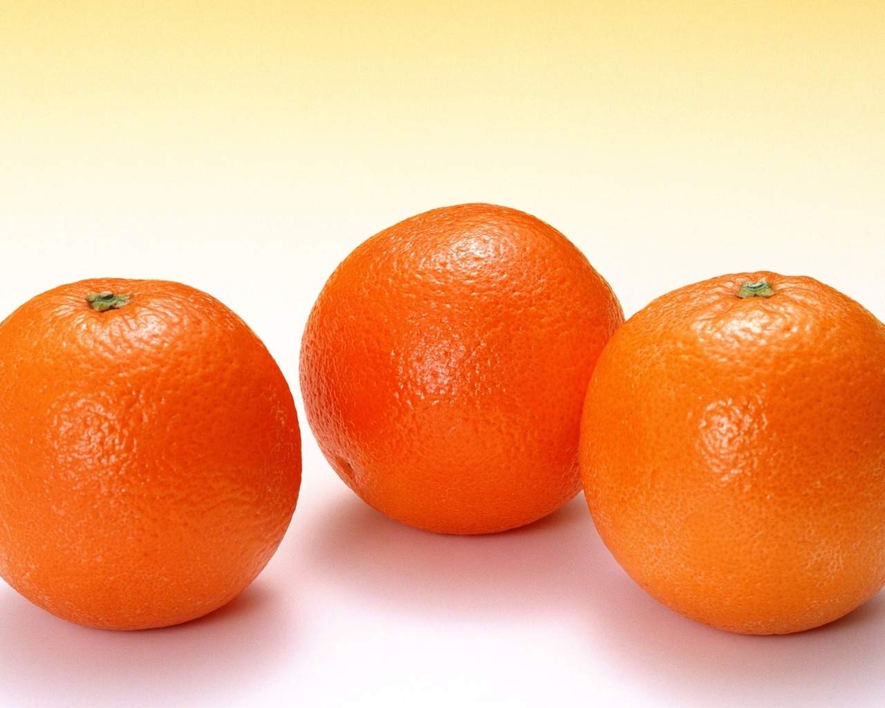 Juicy Oranges for 1280 x 1024 resolution