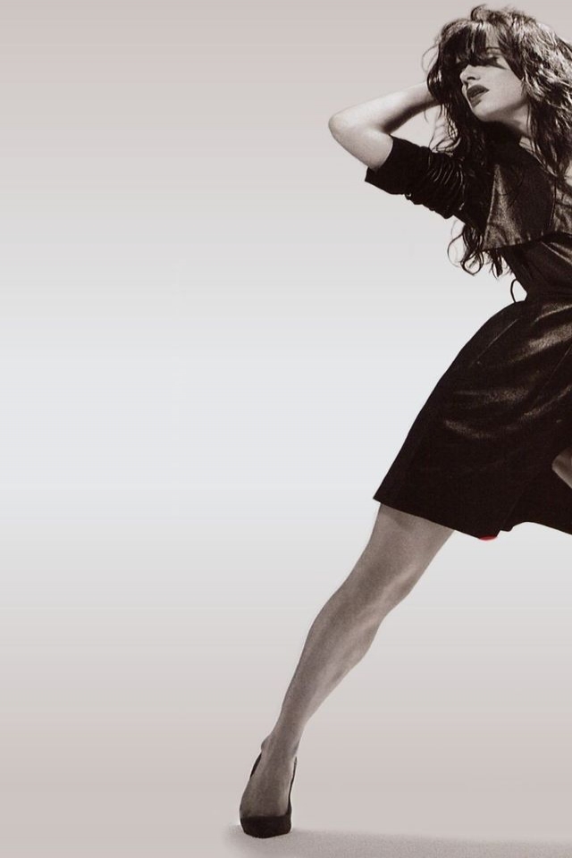 Juliette Lewis Monochrome for 640 x 960 iPhone 4 resolution