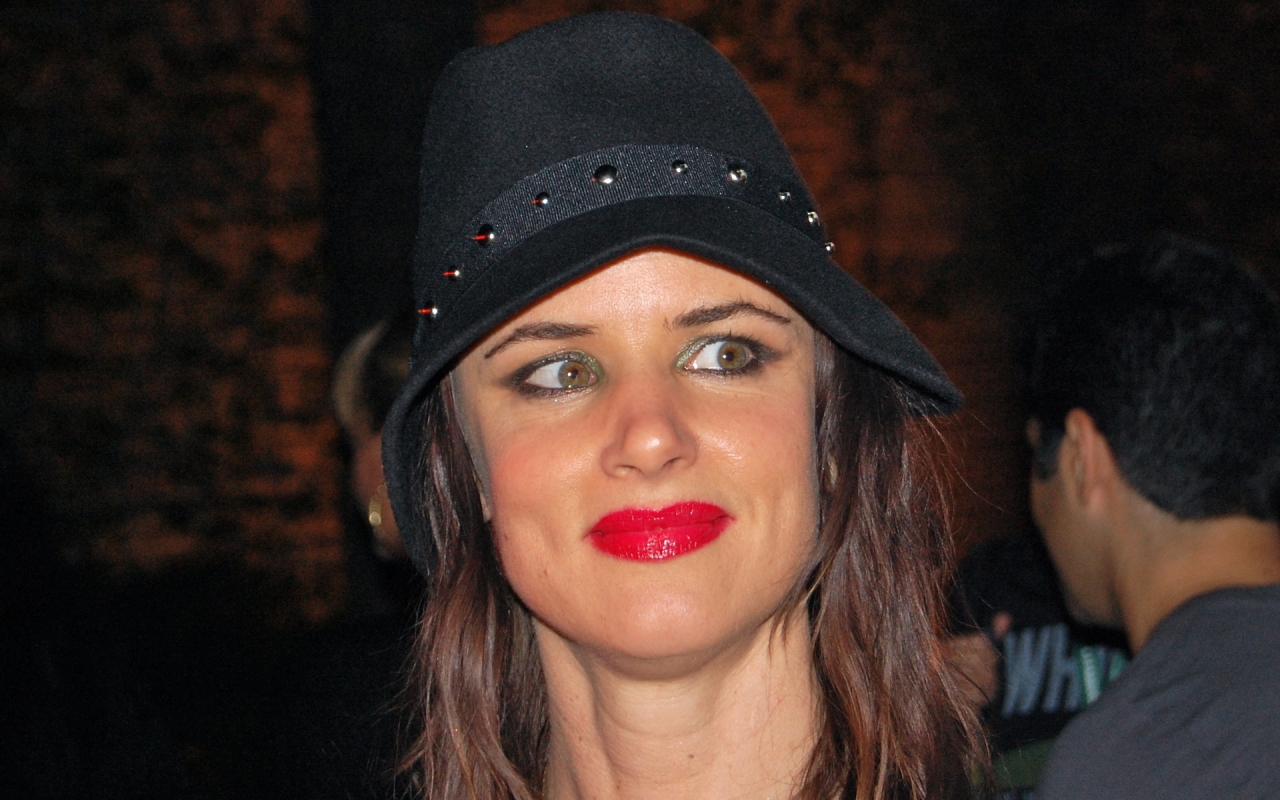 Juliette Lewis Red Lips for 1280 x 800 widescreen resolution