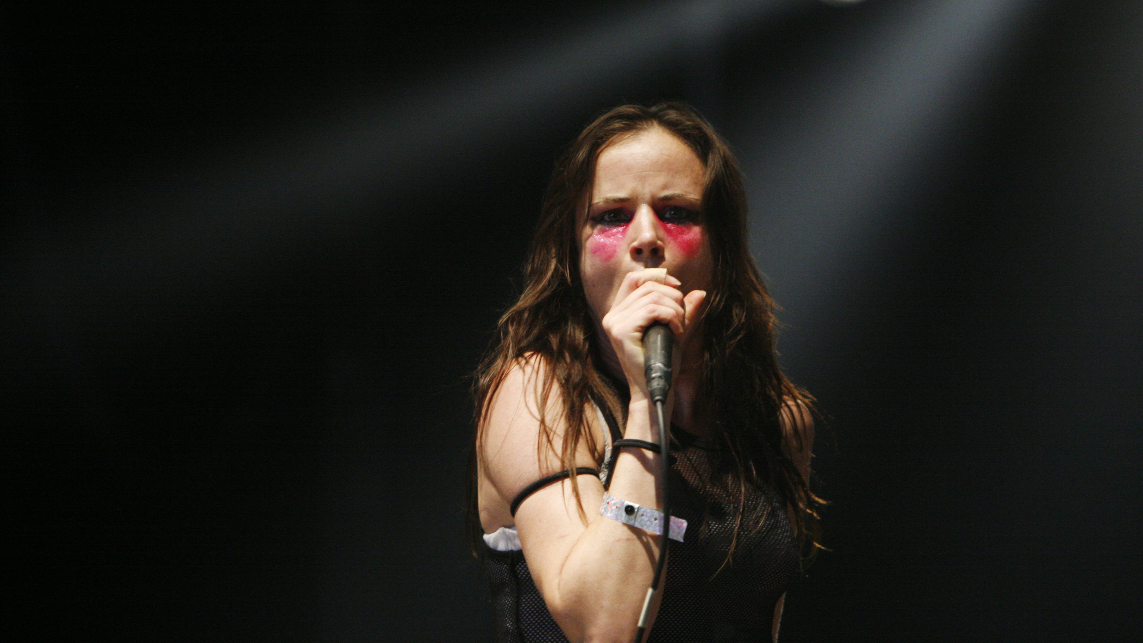 Juliette Lewis Singing for 3840 x 2160 Ultra HD resolution