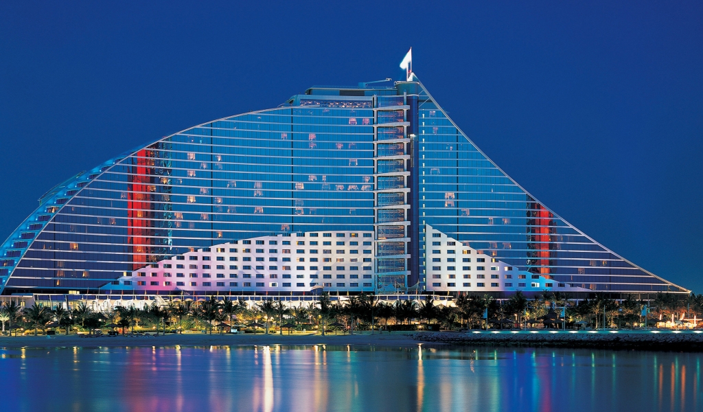 Jumeirah Beach Hotel Dubai for 1024 x 600 widescreen resolution