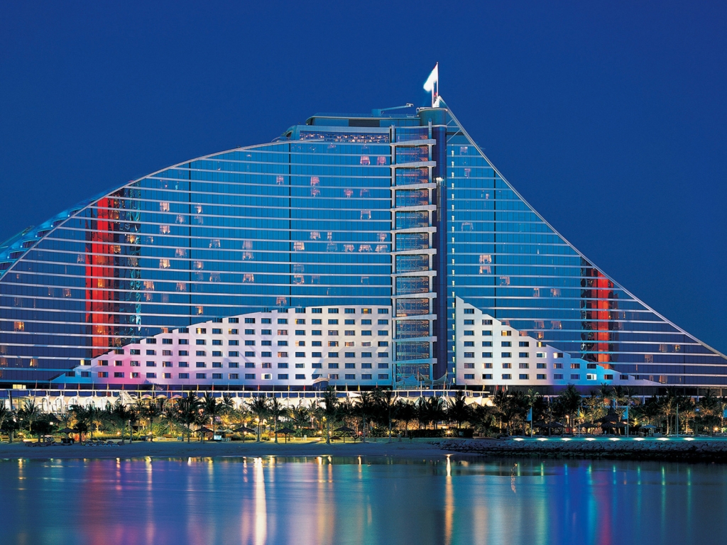 Jumeirah Beach Hotel Dubai for 1024 x 768 resolution
