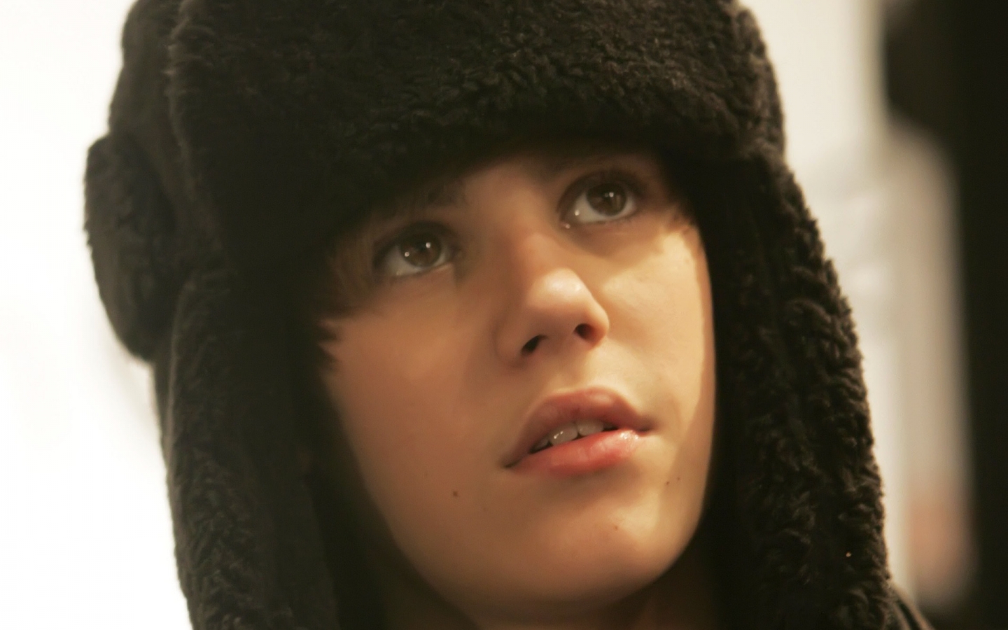 Justin Bieber Face for 1440 x 900 widescreen resolution
