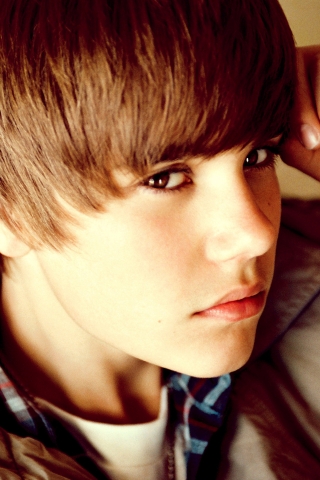 Justin Bieber Look for 320 x 480 iPhone resolution
