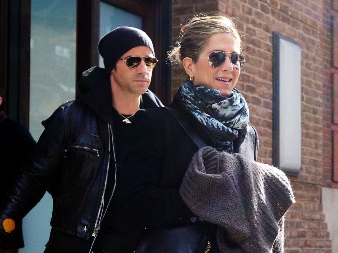 Justin Theroux and Jennifer Aniston for 1152 x 864 resolution