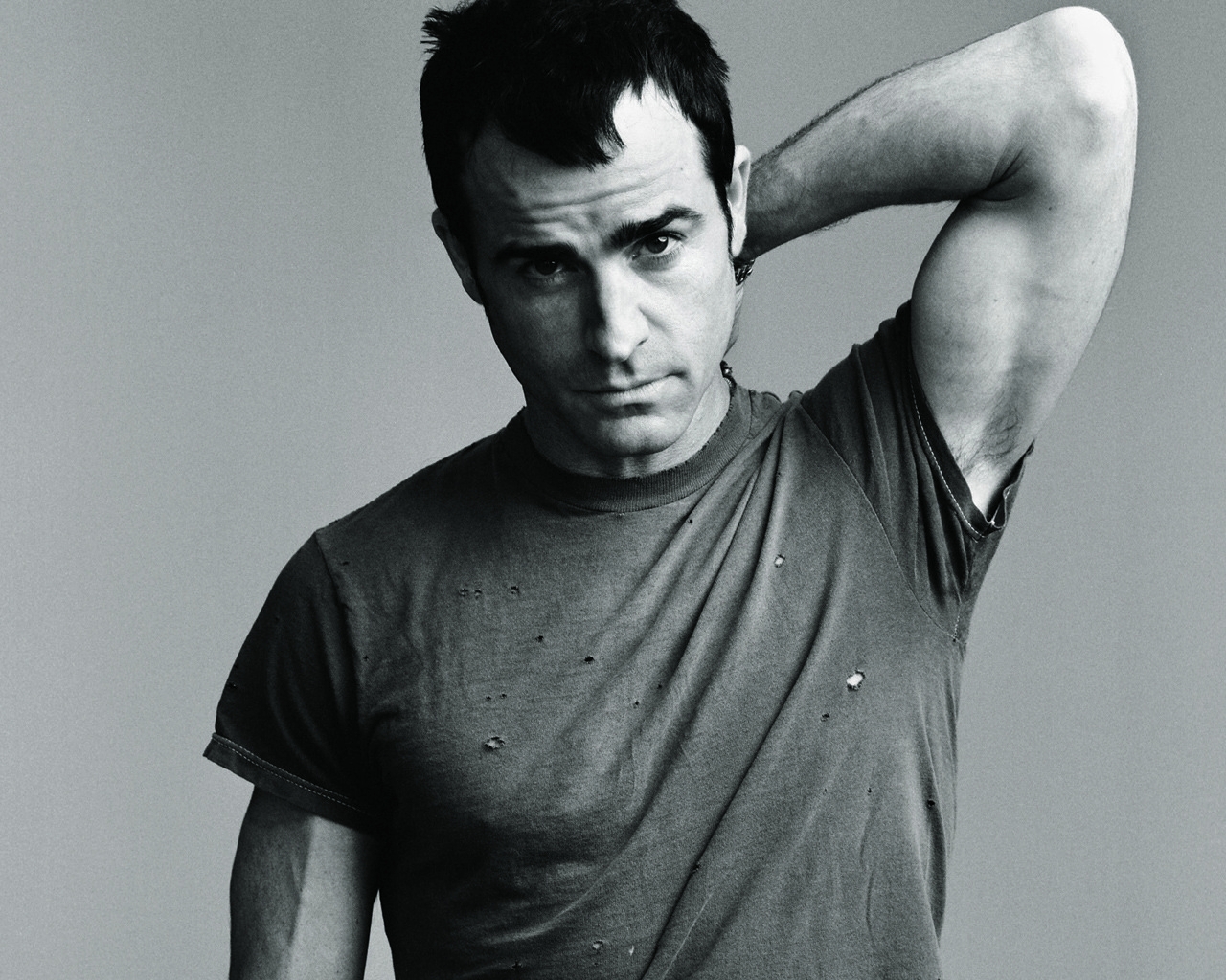 Justin Theroux Young Look for 1280 x 1024 resolution