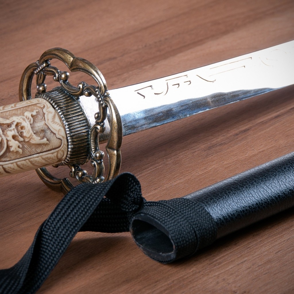 Katana Japanese Sword for 1024 x 1024 iPad resolution