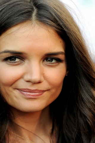Katie Holmes Hair for 320 x 480 iPhone resolution