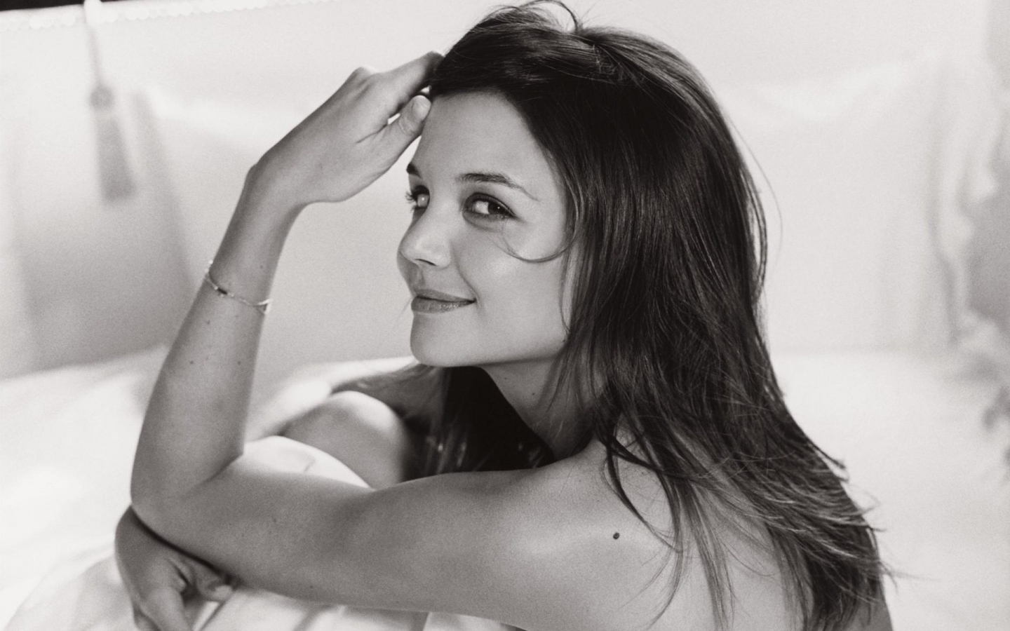 Katie Holmes Monochrome for 1440 x 900 widescreen resolution
