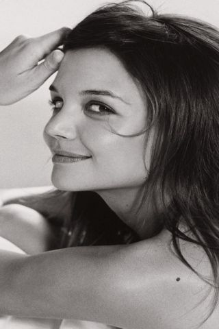 Katie Holmes Monochrome for 320 x 480 iPhone resolution