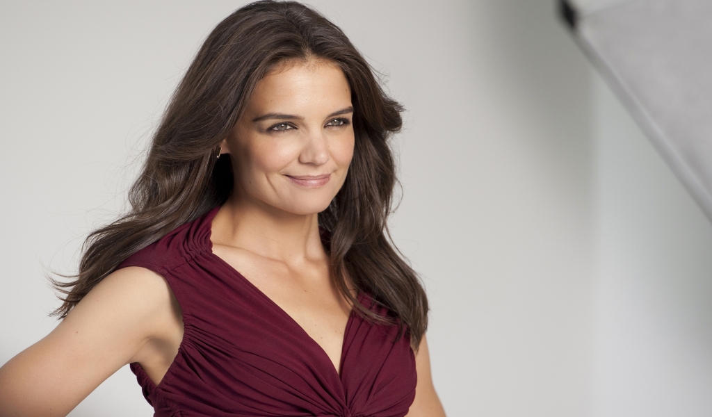Katie Holmes Wow for 1024 x 600 widescreen resolution