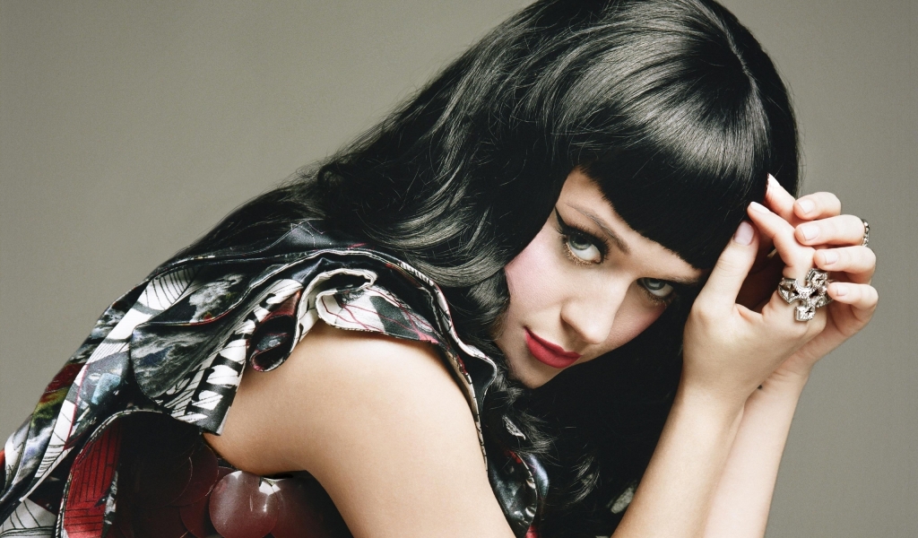 Katy Perry Glance for 1024 x 600 widescreen resolution
