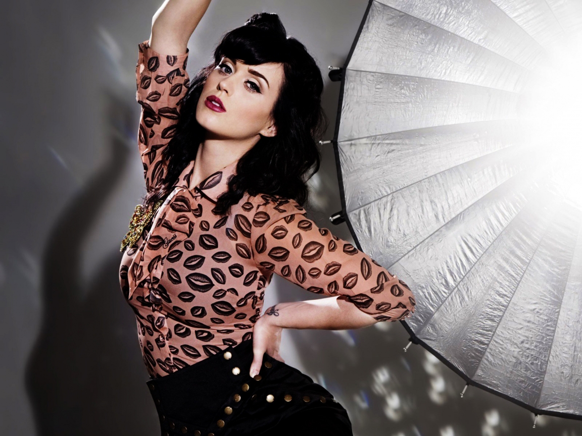 Katy Perry Photo Session for 1152 x 864 resolution