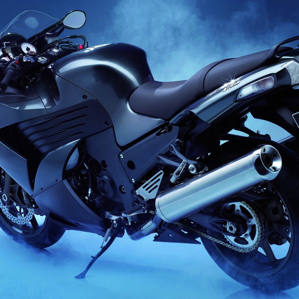 Kawasaki Ninja Black for 1024 x 1024 iPad resolution