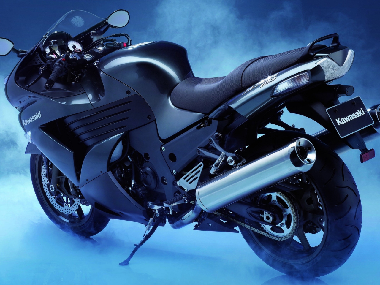 Kawasaki Ninja Black for 1280 x 960 resolution