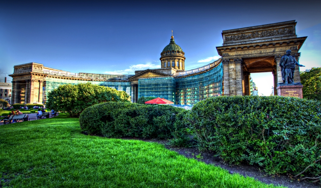 Kazan Cathedral St Petersburg for 1024 x 600 widescreen resolution