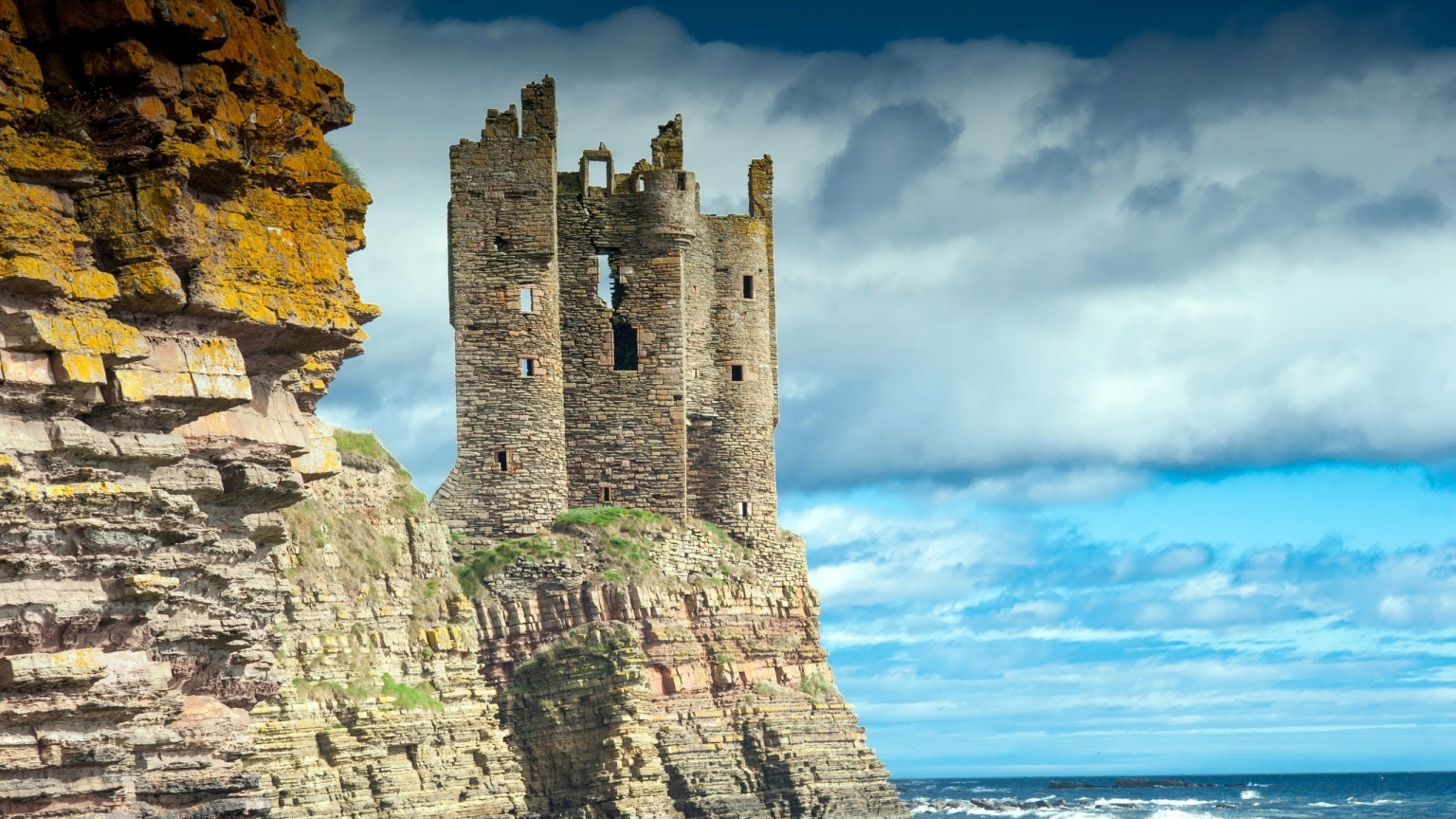 Keiss Castle Scotland for 1536 x 864 HDTV resolution