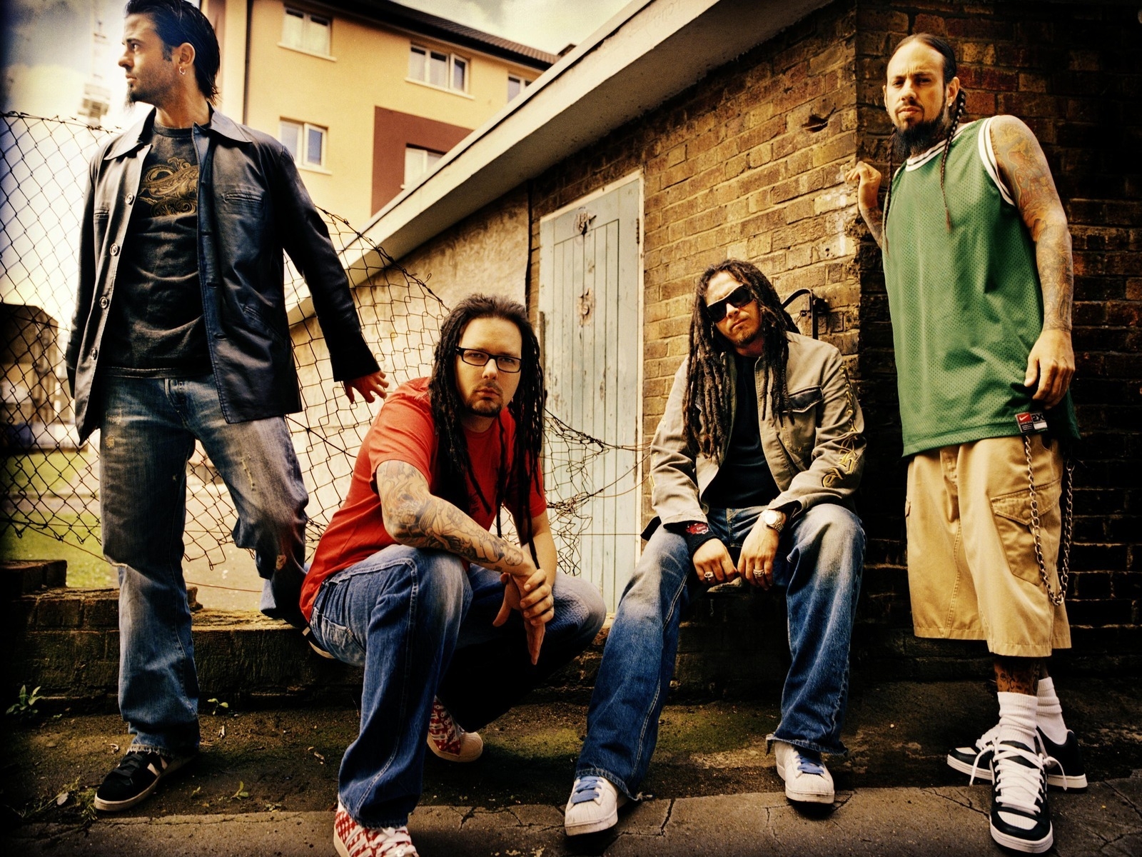 Korn Band for 1600 x 1200 resolution