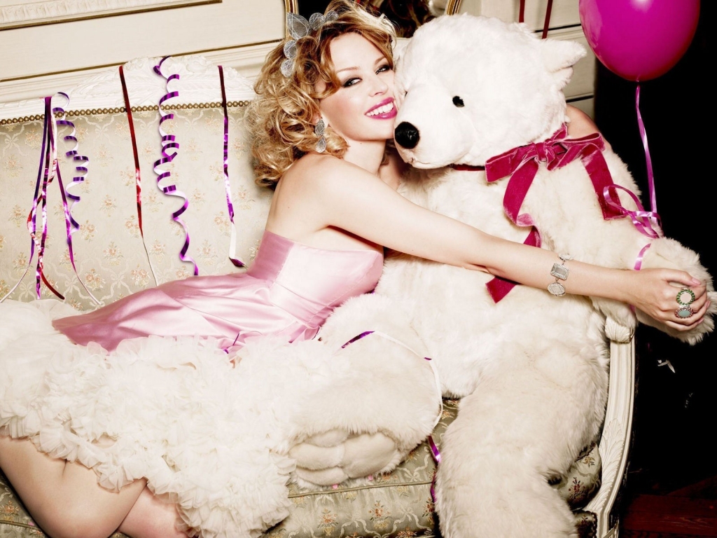 Kylie Minogue Bear Love for 1024 x 768 resolution