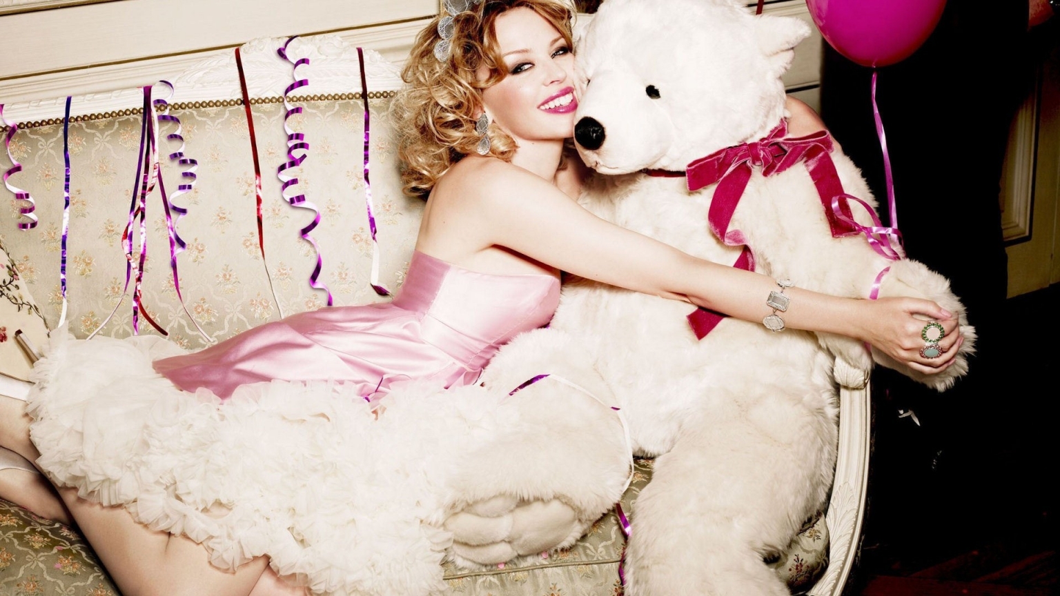 Kylie Minogue Bear Love for 1536 x 864 HDTV resolution