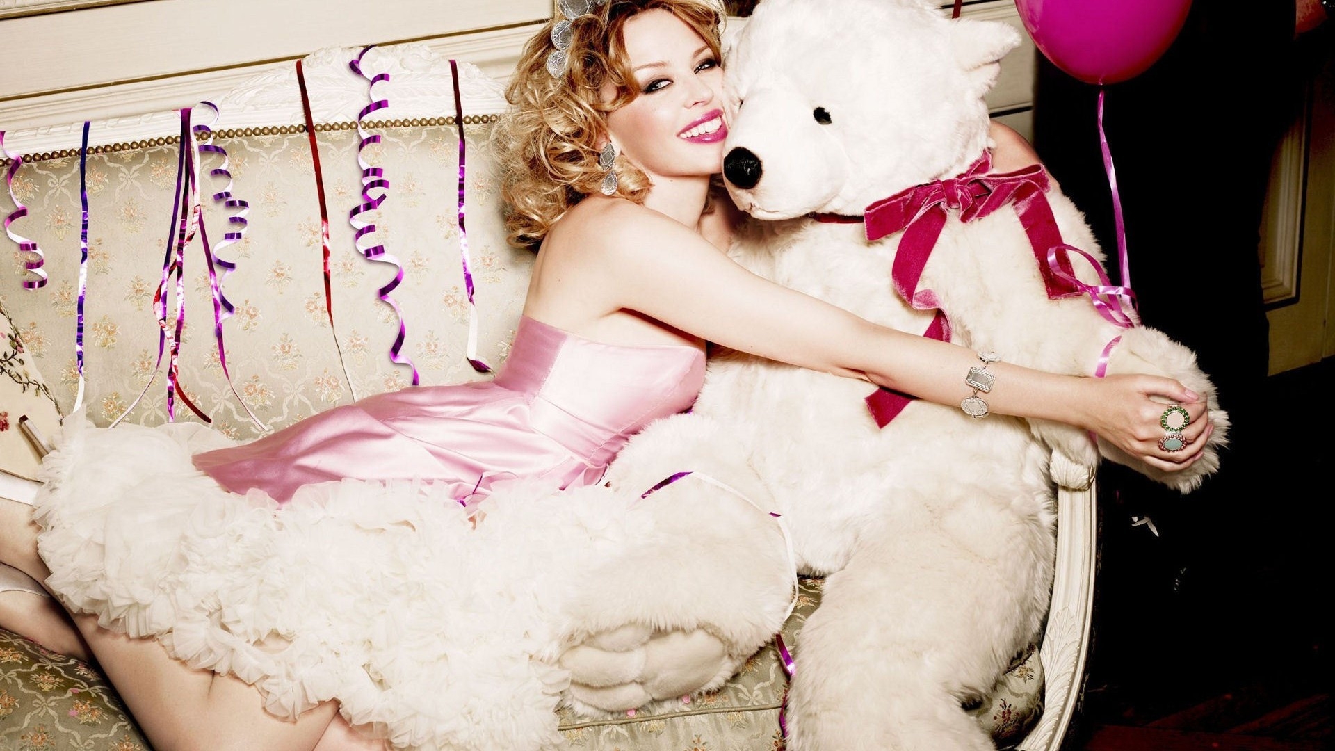 Kylie Minogue Bear Love for 1920 x 1080 HDTV 1080p resolution
